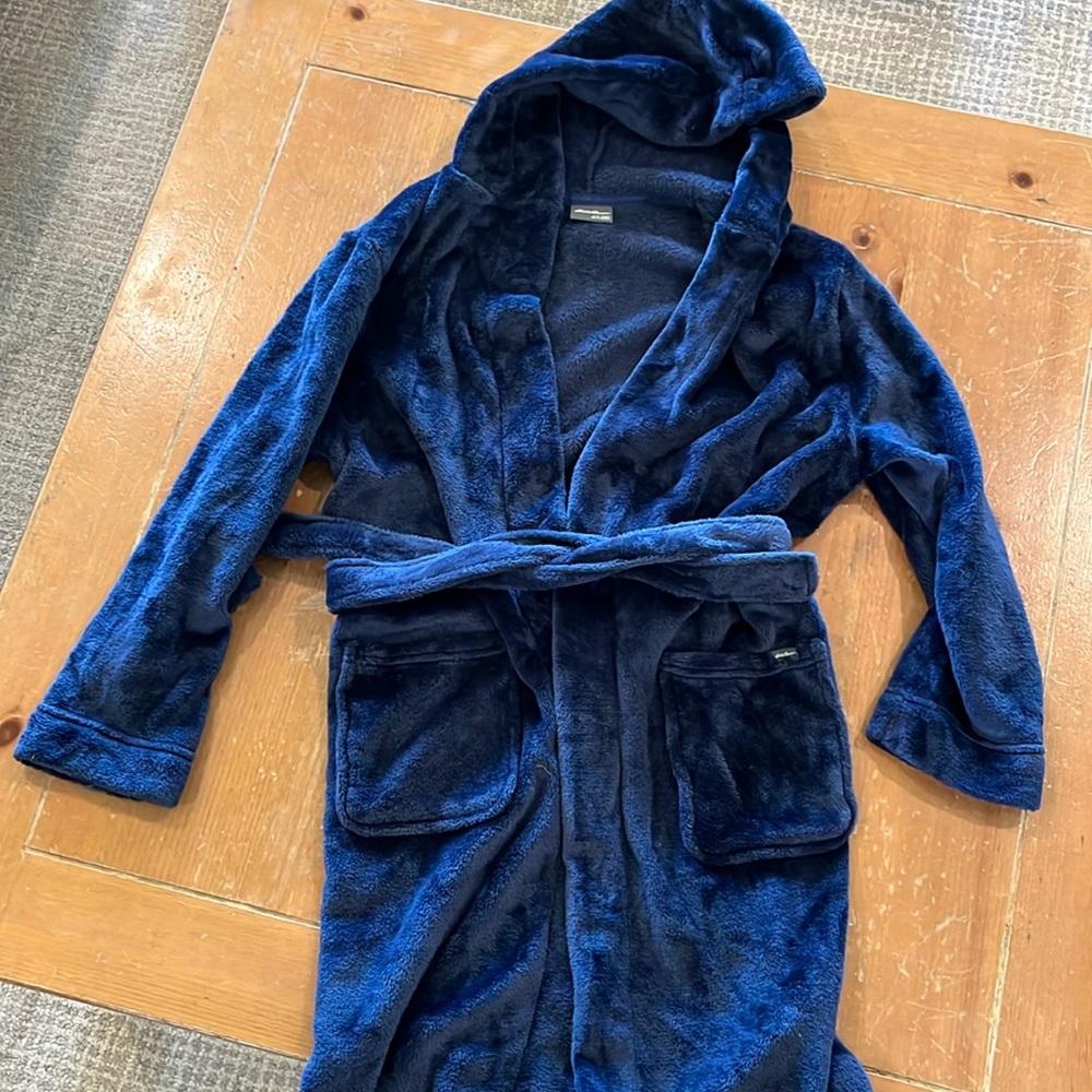 Plush robe - size 14